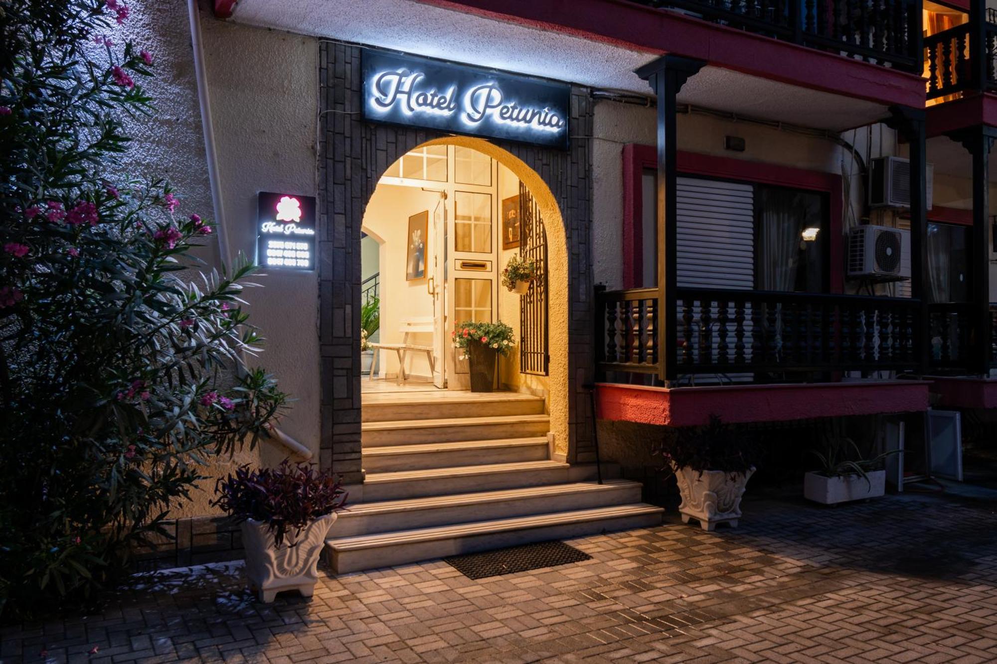 Hotel Petunia Néos Marmarás Exterior foto