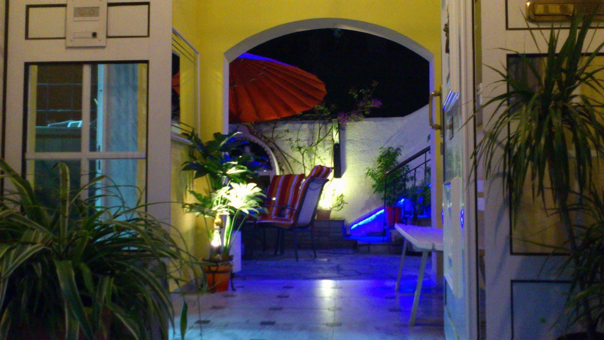 Hotel Petunia Néos Marmarás Exterior foto